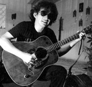 Biograf�a del rockero Rodrigo Gonz�lez